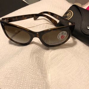 Womans RayBan RB4216 Polarized sunglasses Italy